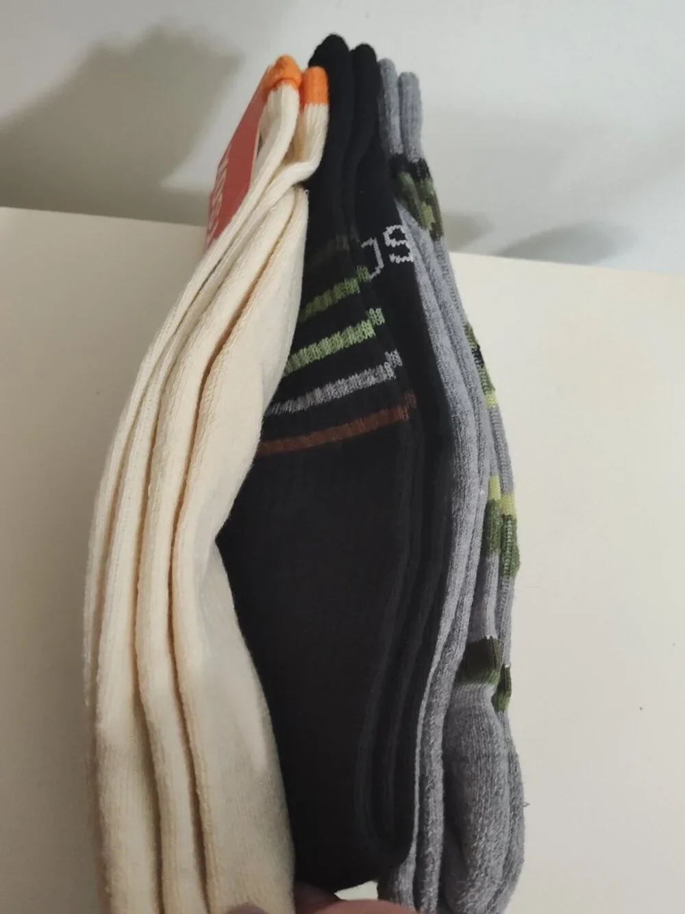 Hotsox men's 3 pair of crew socks, NWTs, shoe size 6-12